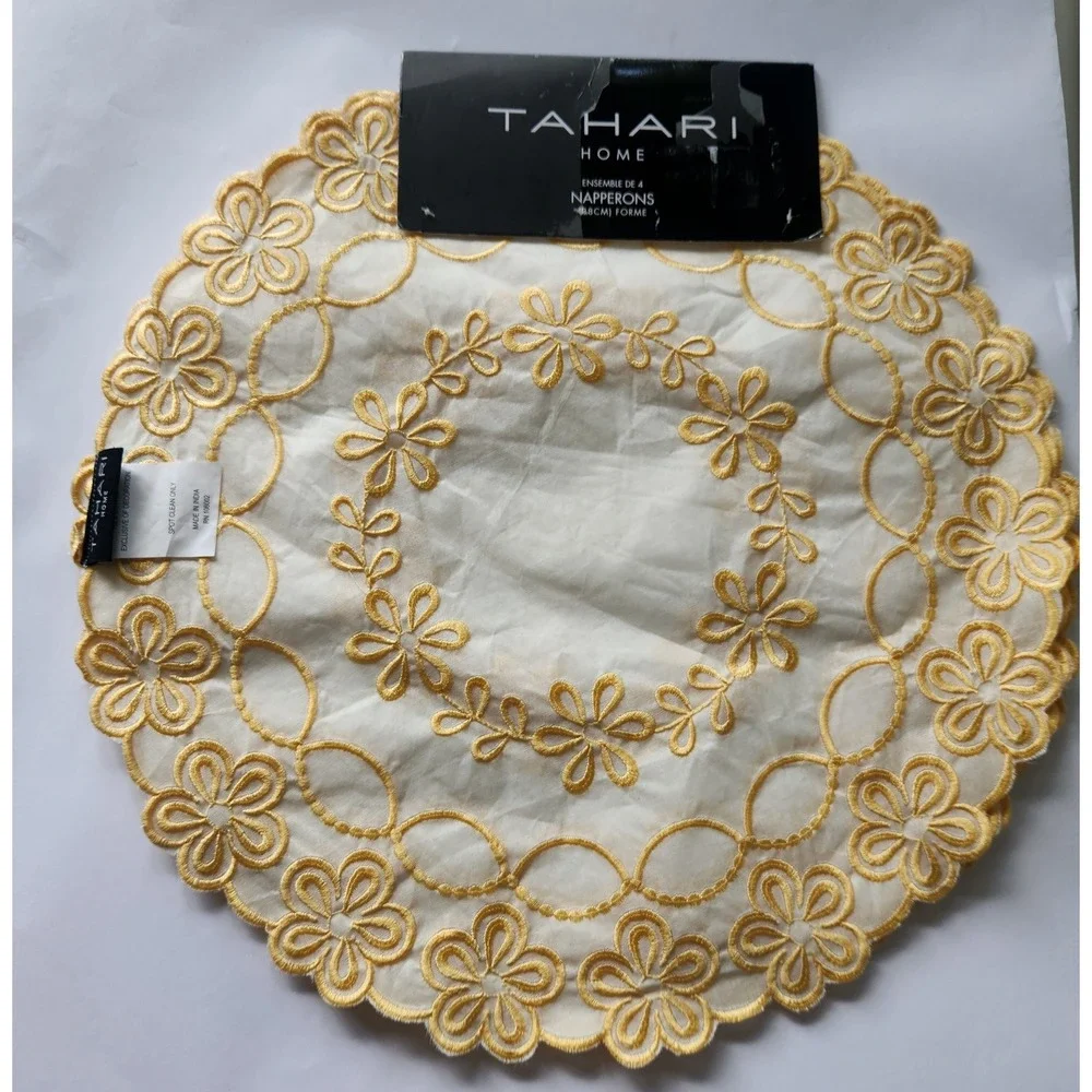 Tahari Home Set of 4 Yellow Floral Embroidered Round Placemats 15